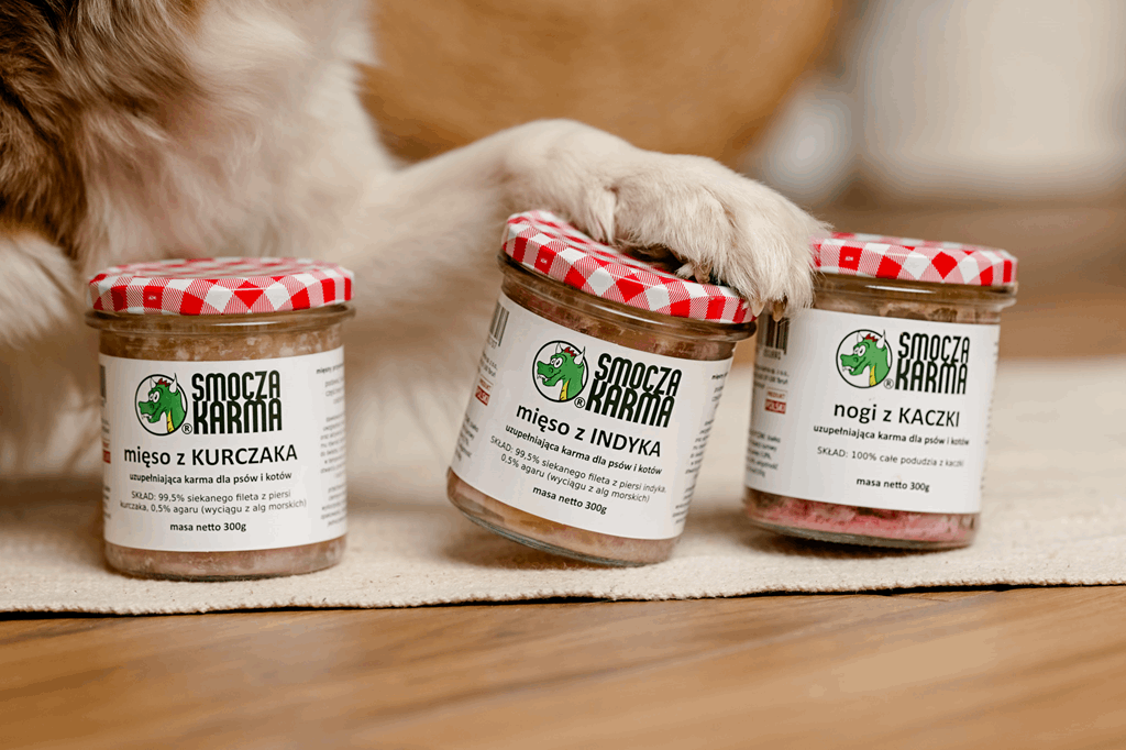 Słoik z mięsem dla zwierząt